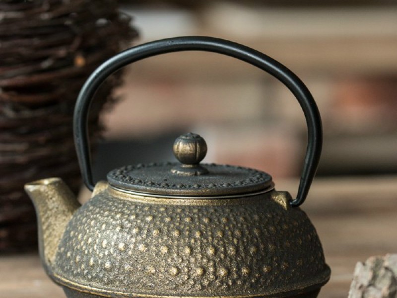Dzbanek żeliwny GRANA do parzenia herbaty